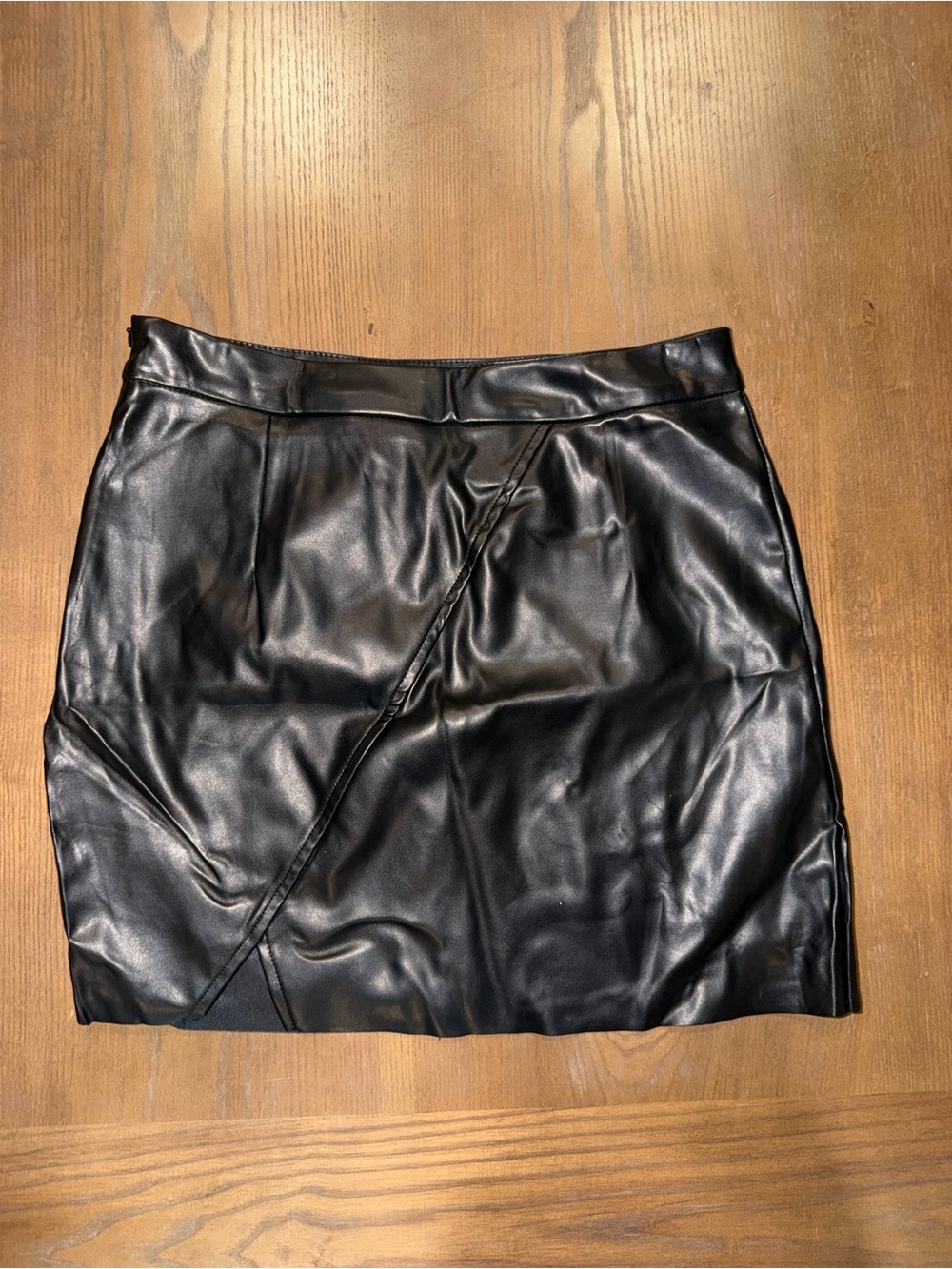 SHEIN Black Faux Leather Mini Skirt with Diagonal Seam